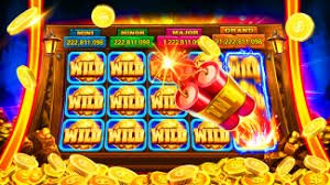 Filipino player enjoying online bingo rounds on manalotto mobile platform